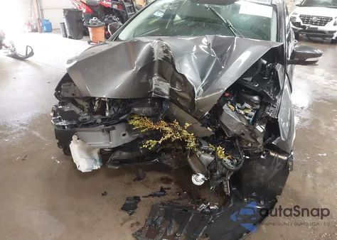 2016 Ford Focus Se z USA, uszkodzony, nr VIN 1FADP3F21GL247906